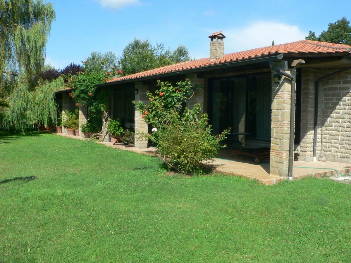 Villa Con Piscina Канале-Монтерано Экстерьер фото