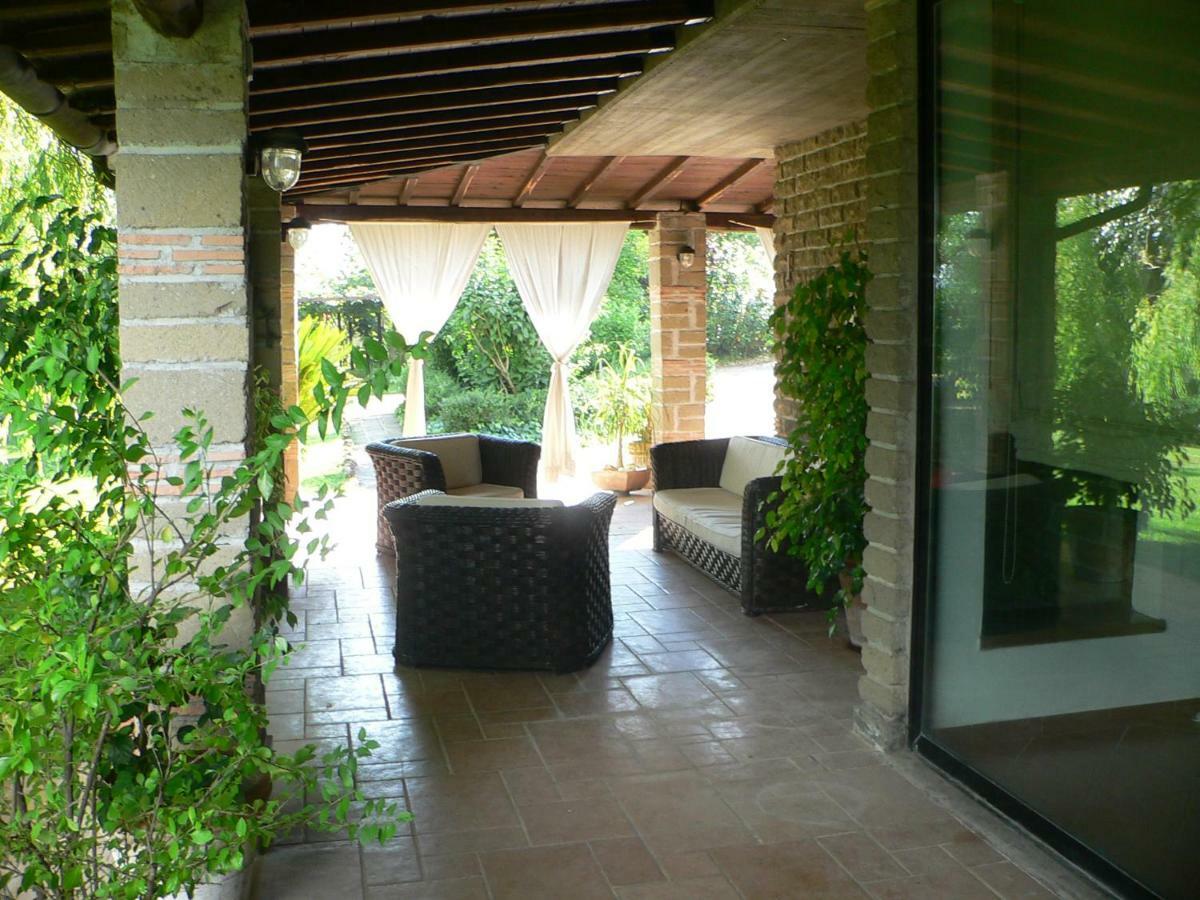 Villa Con Piscina Канале-Монтерано Экстерьер фото